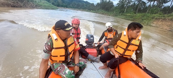 Terjatuh dari Rakit, Dua Orang Hanyut di Sungai Kongkomos Tolitoli
