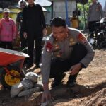Bedah Rumah Polda Sulteng Peduli, Kapolda Letakkan Batu Pertama