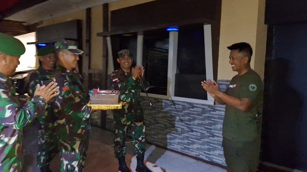 Dandim 1207 Poso Beri Kejutan ke Kapolres Riski