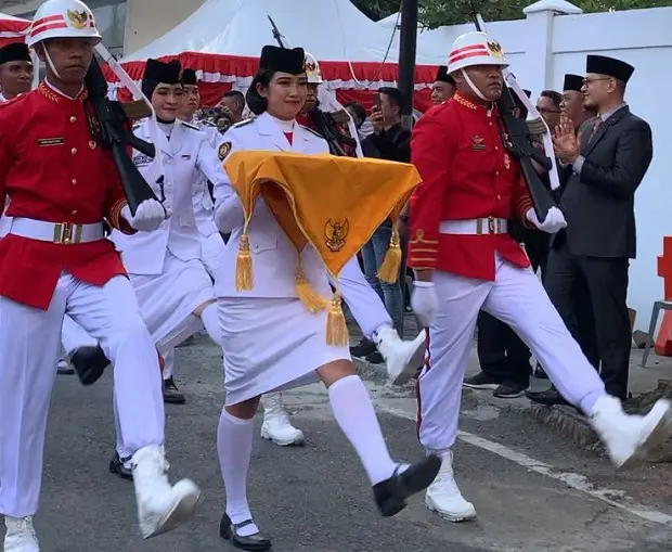 Paskibraka Sulteng 2023, Gadis Yatim Anak Pedagang Pasar Tentena Sukses Tunaikan Tugas sebagai Pembawa Baki 