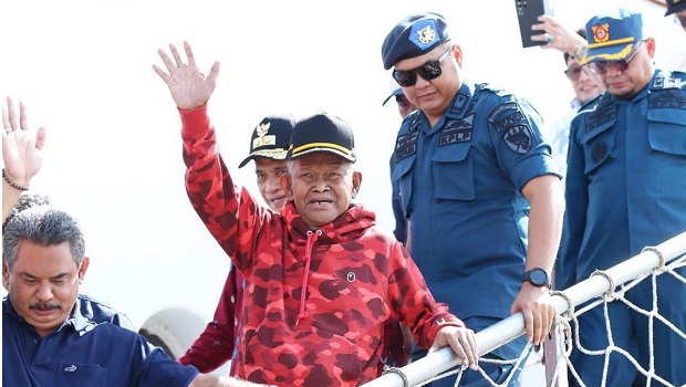 Gubernur Rusdy Mastura Tiba di Kota Palu Usai Pengobatan di Jakarta