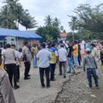 Jalan Desa Sinorang Berlubang, Warga Tuntut Job Tomori dan Pemkab Banggai Bertanggungjawab