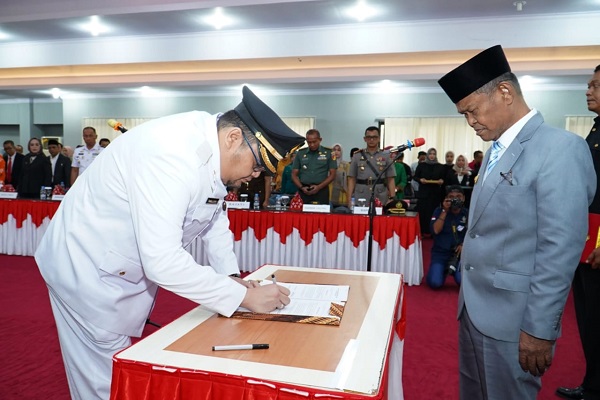 Gubernur Sulteng Lantik Richard Arnaldo Sebagai Penjabat Bupati Parimo