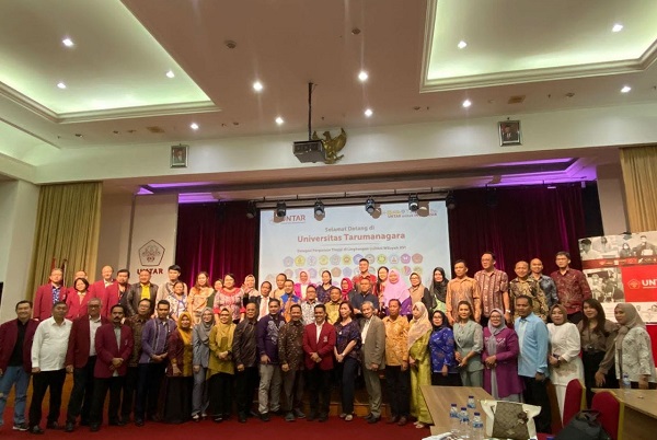 Universitas Azlam Patok Banding ke PTS Akreditasi Unggul Wilayah III Jakarta