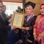 Akper Justitia Gelar Wisuda, Evi Maisaroh Terima Penghargaan Wisudawan Terbaik