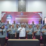 Disaksikan Irjen Razilu, Jajaran Kemenkumham Sulteng Teken Perjanjian Kinerja dan Netralitas Pemilu ASN