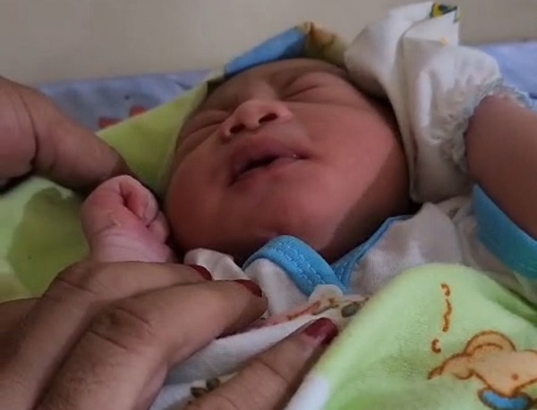 Fans Berat Capres 01, Seorang Bayi di Morowali Utara Diberi Nama Anies Rasyid Baswedan