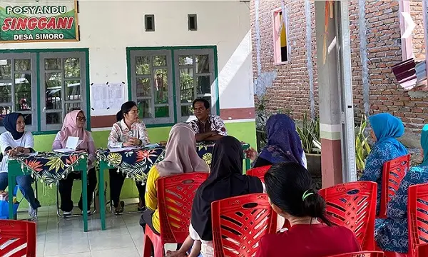 Kunjungi Desa Simoro Sigi, BRIDA Sulteng Serahkan Bantuan ke Balita Berisiko Stunting