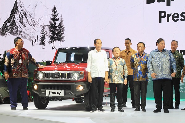 Mobil Legendaris Semakin Variatif, Suzuki Jimny 5-Door Resmi Diluncurkan