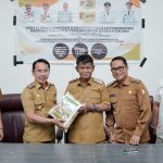 Gubernur Sulteng Salurkan Bantuan Cadangan Pangan 35 Ton Saat Kunker di Sigi