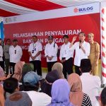 Presiden Jokowi Serahkan Bantuan Pangan di Tolitoli