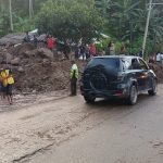 Arus Laluintas di Jalur Trans Sulawesi di Desa Uwevolo Parimo Kembali Normal