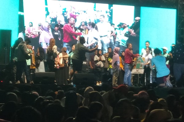 Penjual Bakso dan Asongan Bawa Pulang Hadiah Satu Unit Rumah dan Mobil di Sangganipa Fest2024