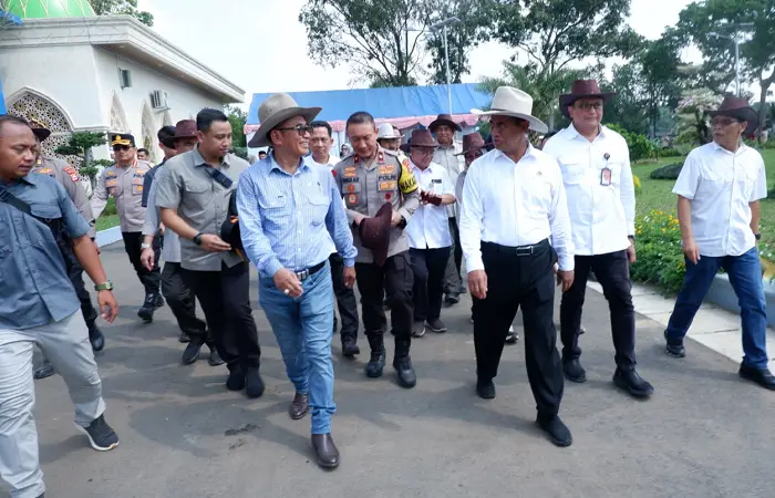 Konsep peternakan hewan terintegrasi yang diterapkan PT. Lembu Setia Abadi Jaya (LSAJ) memperoleh apresiasi dari  Menteri Pertanian Amran Sulaiman. Bahkan menjadi rencana konsep pilot project peternakan di Indonesia. 