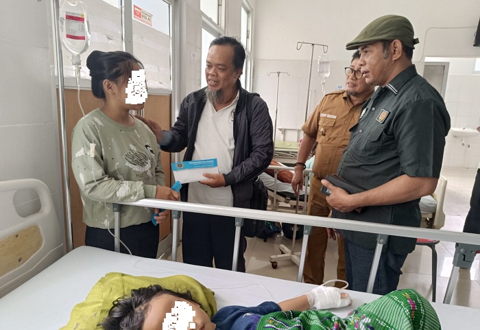 PWI Sulteng Salurkan Donasi kepada Tiga Anak yang Orangtuanya Terlilit Kasus Hukum