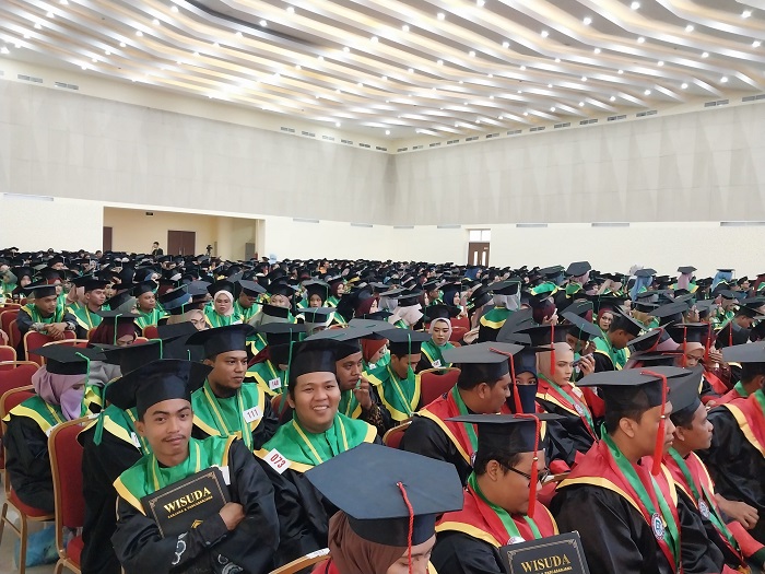 1.024 Mahasiswa Ikut Wisuda, Rektor: Alumni UIN Datokarama Siap Mengabdi untuk Negara