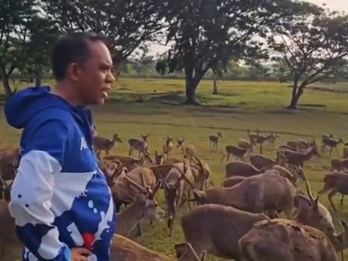 Cara Anwar Hafid Membagi Waktu Antara Tugas Merah Putih dan Keluarga 