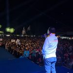 Kemampuan Olah Vokal Anwar Hafid Bak Penyanyi Profesional, Massa Ikut Bergoyang