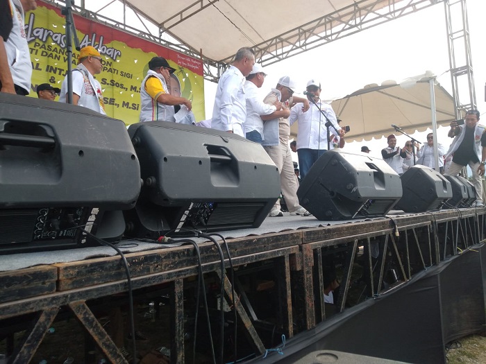 Jamaluddin L Nusu Tanggalkan Baju Gerindra di Deklarasi Rizal - SYP