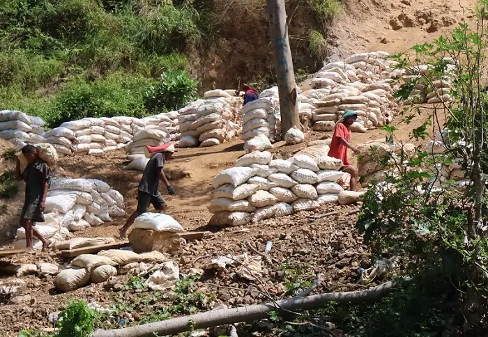Janji Penertiban Hanya Gertak Sambal Aparat, PETI di Poboya dan Vatutela Semakin Subur