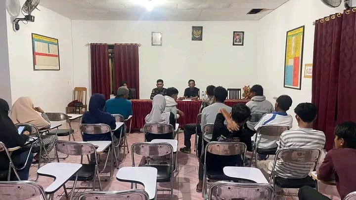 Kades Labuan Toposo Donggala Membuka Pendidikan Non Formal Untuk Warga Putus Sekolah