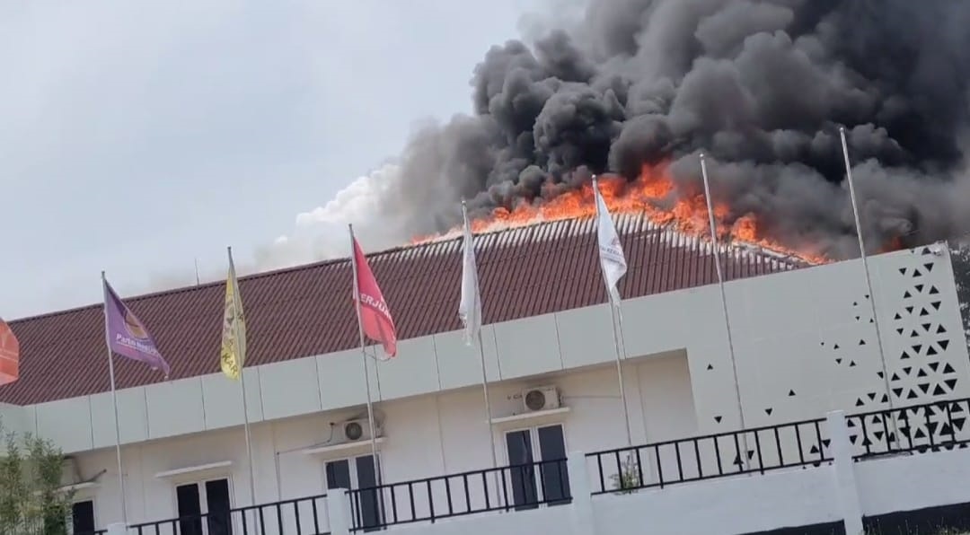 Gedung KPU Morowali Terbakar di Tengah Rakor Pemungutan Suara Ulang