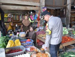 Antisipasi Kenaikan Harga Sembako Jelang Ramadan, Kapolres Morowali Utara Sidak Pasar Ponteoa