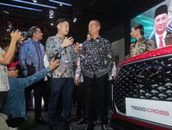 Menperin Agus Gumiwang Kunjungi Booth Chery di IIMS 2025, Apresiasi Inovasi Otomotif Chery