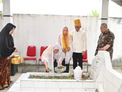 Gubernur dan Wagub Ziarah ke Makam Mantan Gubernur Sulteng Periode 1986-1996