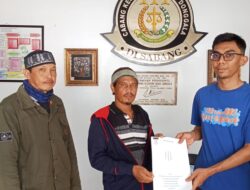 Jual Beli Alat Pemanen Padi, Oknum Staf Pendamping Anggota DPRD Sulteng Dilaporkan ke Kejaksaan