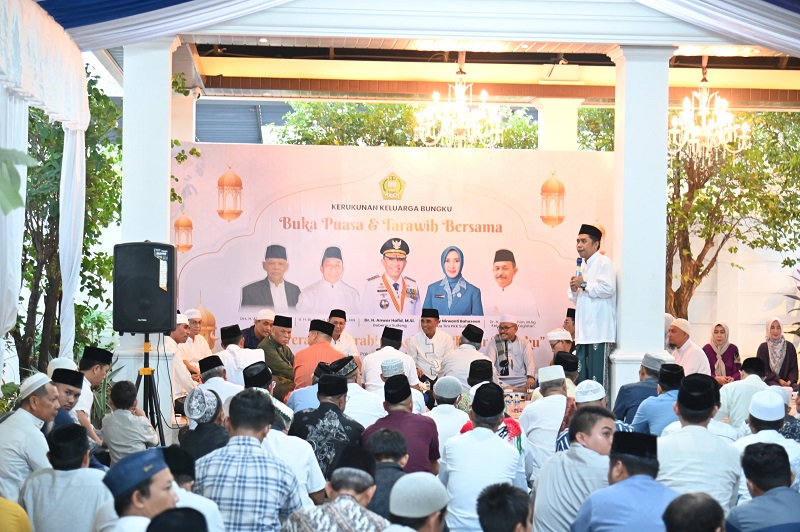 Kerukunan Keluarga Bungku Buka Puasa Bersama Gubernur Sulteng