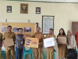 Telkomsel Salurkan Bantuan Alat Pendidikan untuk SMPN 7 Sigi