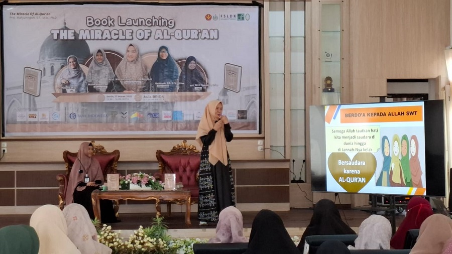 The Miracle of Alquran, Mengungkap Pengalaman Spritual Guru Besar Manajemen Prof Wahyuningsih Pelajari Alquran