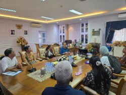 Warga Transmigrasi di Poso Adukan Diskriminasi Hak Kependudukan kepada Wagub Sulteng