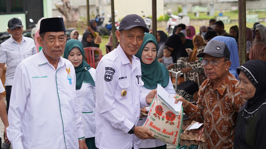 301 Penerima Manfaat Terima ZIS dari Baznas Kota Palu