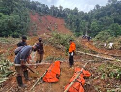 Dua Korban Longsor di Hutan Tirtanagaya Parimo Ditemukan, Lima Orang Masih Dicari