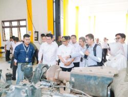 Hibah Alat Praktik SMKN 8 Palu, Gubernur Sulteng: Relevan Program BERANI Kerja Berkualitas