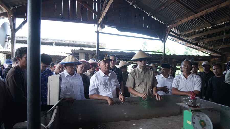 Menteri Transmigrasi Tinjau Kawasan Transmigrasi dan Sentra Kopi di Sigi