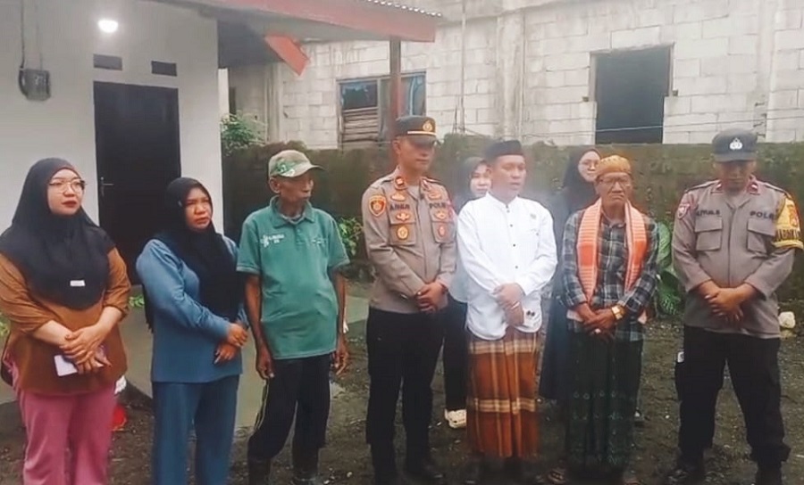 Polres Morowali Renovasi Rumah Warga Samarenda, Kepala Desa Ucapkan Terima Kasih