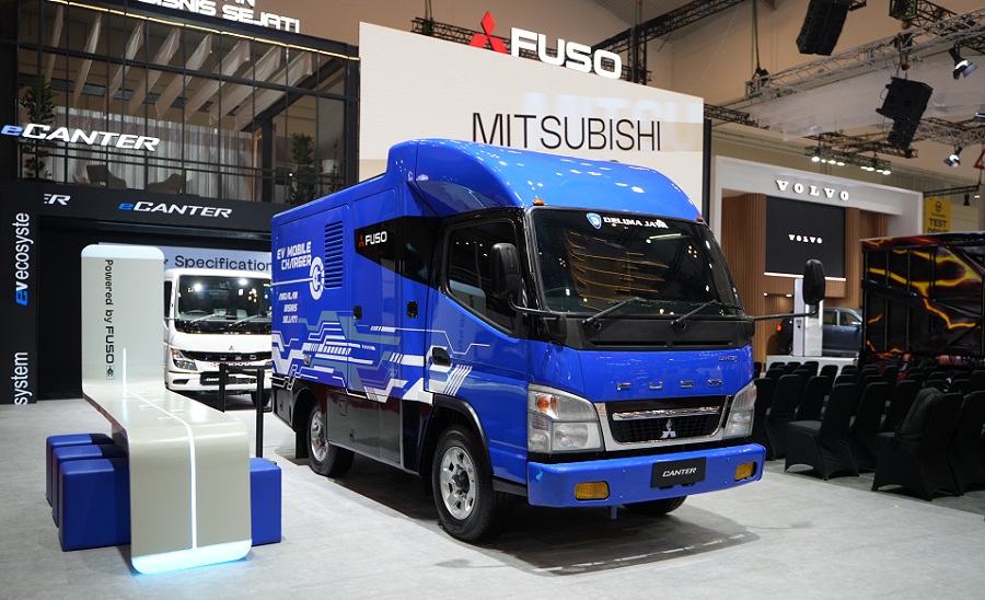 Mitsubishi Fuso Perkenalkan Ekosistem Pendukung Truk Listrik eCanter di GIIAS 2025