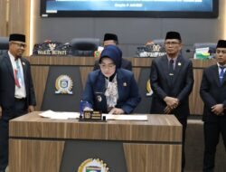 Pemkab Morowali Tanggapi Ranperda Inisiatif DPRD dalam Rapat Paripurna