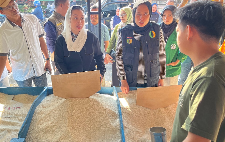 Pemkot Palu Kembali Sidak ke Pasar Tradisional Memastikan Harga Pangan Stabil