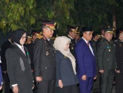 Gubernur dan Wagub Sulteng Hadiri Apel Kehormatan dan Renungan Suci di TMP Palu