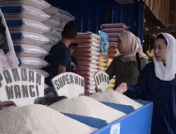 Pemkot Palu Temukan Beras Harga Rp16.000 Per Kg saat Sidak di Pasar Masomba