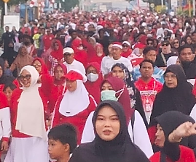 Sepuluh Ribu Warga Poso Ikut Jalan Sehat Semarak Kemerdekaan KeBugis Sidrap