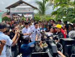 Tinjau Desa Tangkura Pascagempa Poso 17 Agustus, Wapres Gibran: Anak-Anak Harus Tetap Sekolah