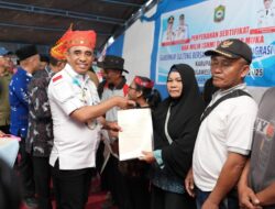 12 Tahun Penantian Warga Trans Madoro Terjawab, Gubernur Sulteng Serahkan Sertifikat Hak Milik