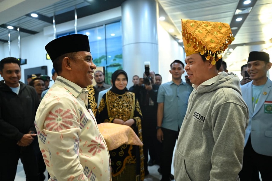 Hadiri Puncak Milad Nasional BKPRMI di Palu, Ketua DPD RI Disambut Prosesi Adat  