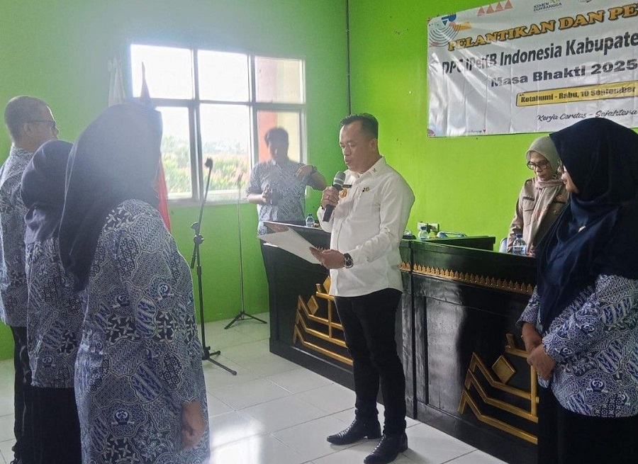 Kadis P2KB Kukuhkan Pengurus Ikatan Penyuluh KB Lampung Utara