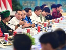 Pemerintah dan Mahasiswa Silaturahmi di Istana Negara